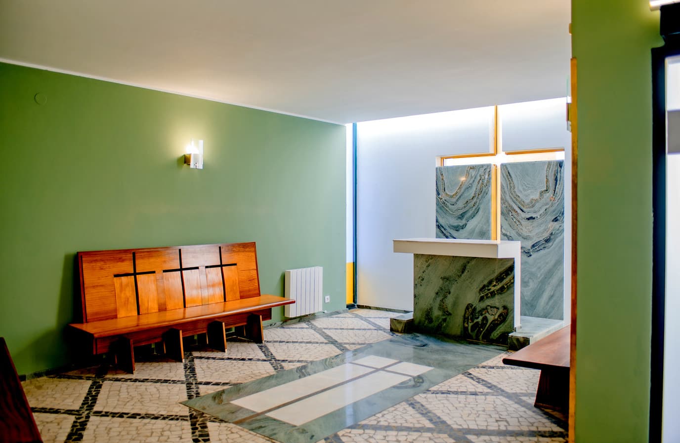Interior de uma das capelas mortuárias