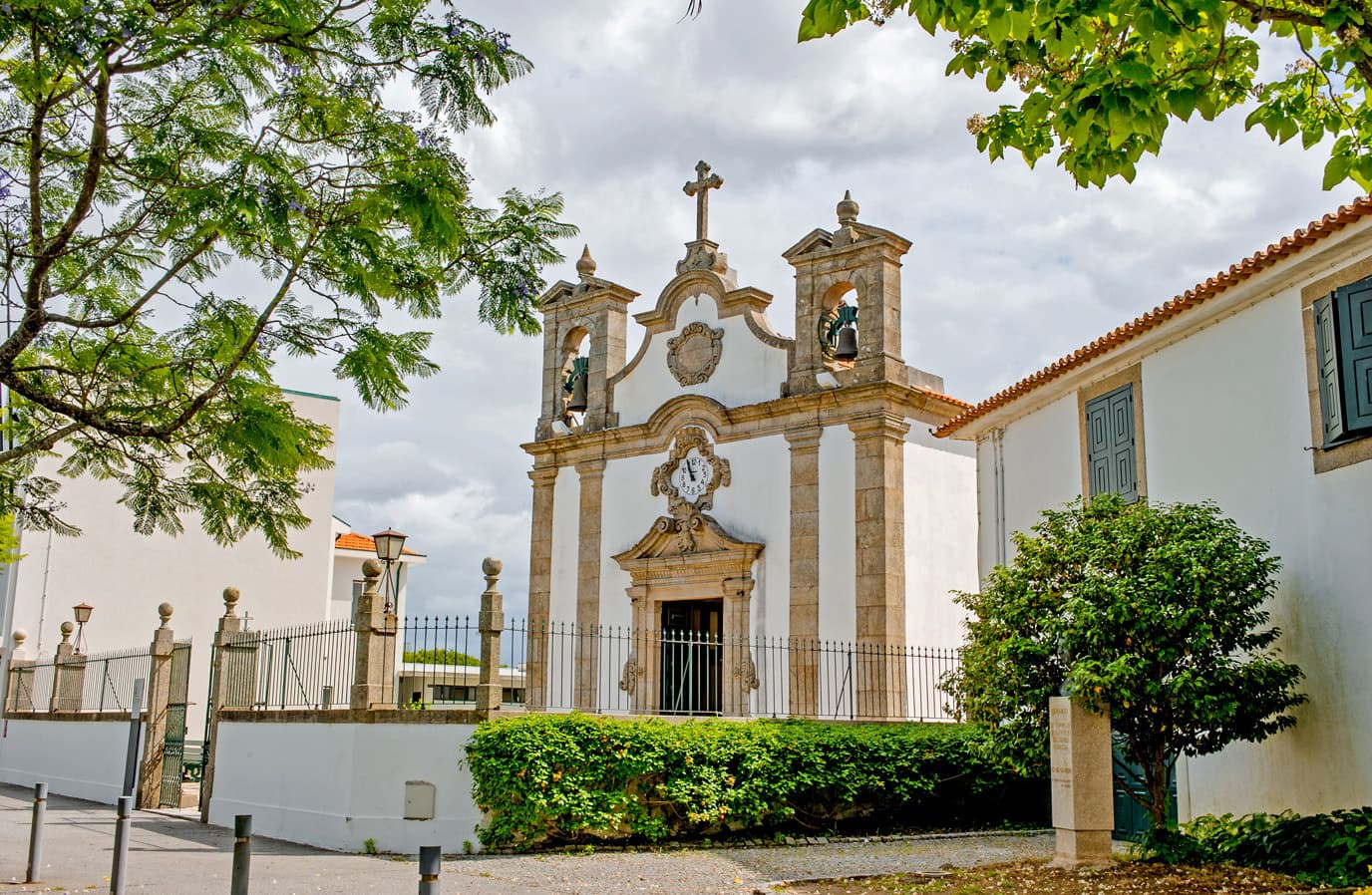 Fachada barroca da Igreja Matriz de Guifões