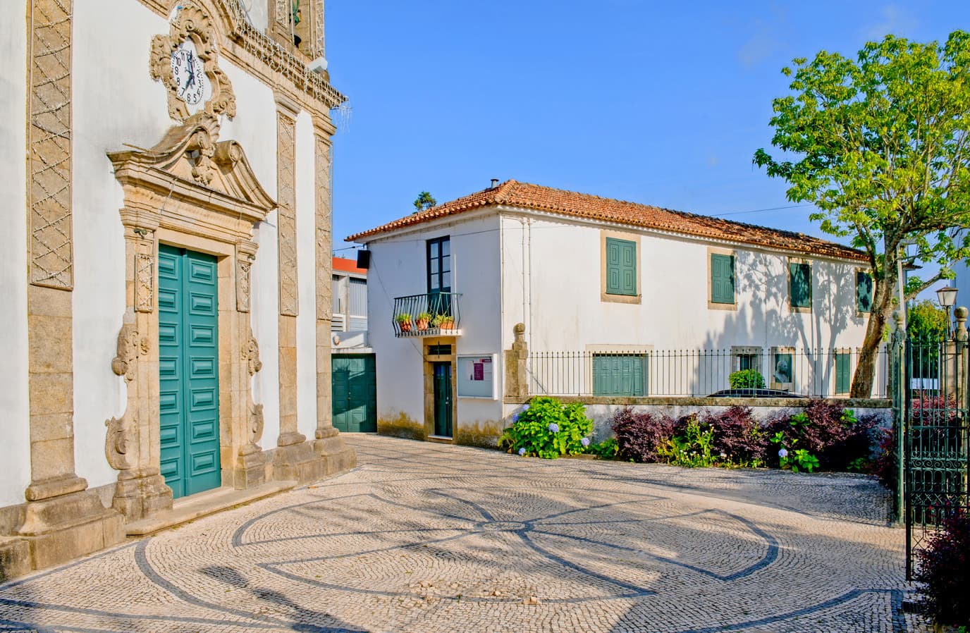 Residência Paroquial de Guifões, junto à Igreja Matriz